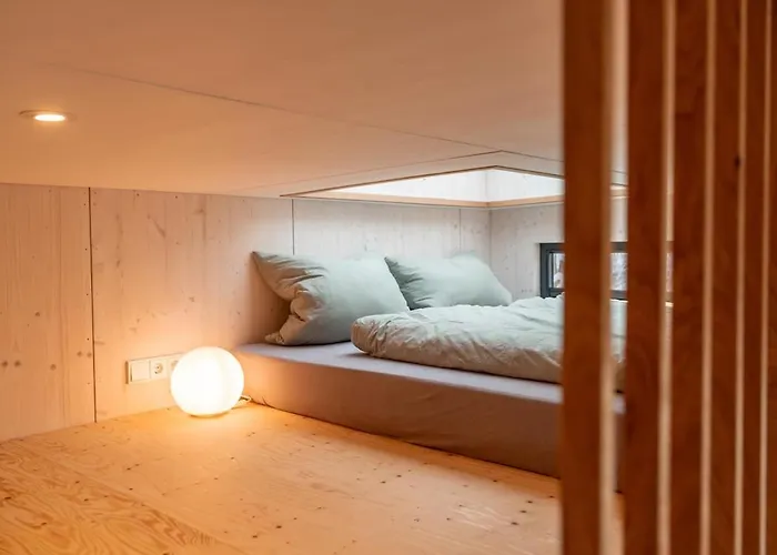 Geraeumige, Hochwertiges Hausboot Petite Mit Kamin *